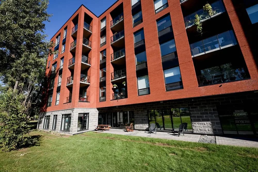 Le Guide Ultime des Adresses Secrètes pour le Déjeuner à Montréal : Des Perles de Quartier pour Vos Réunions d'Affaires